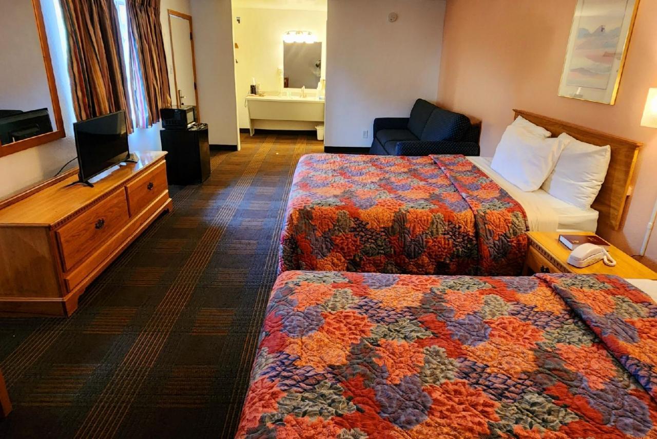 Silver Saddle Motel Маниту Спрингс Екстериор снимка