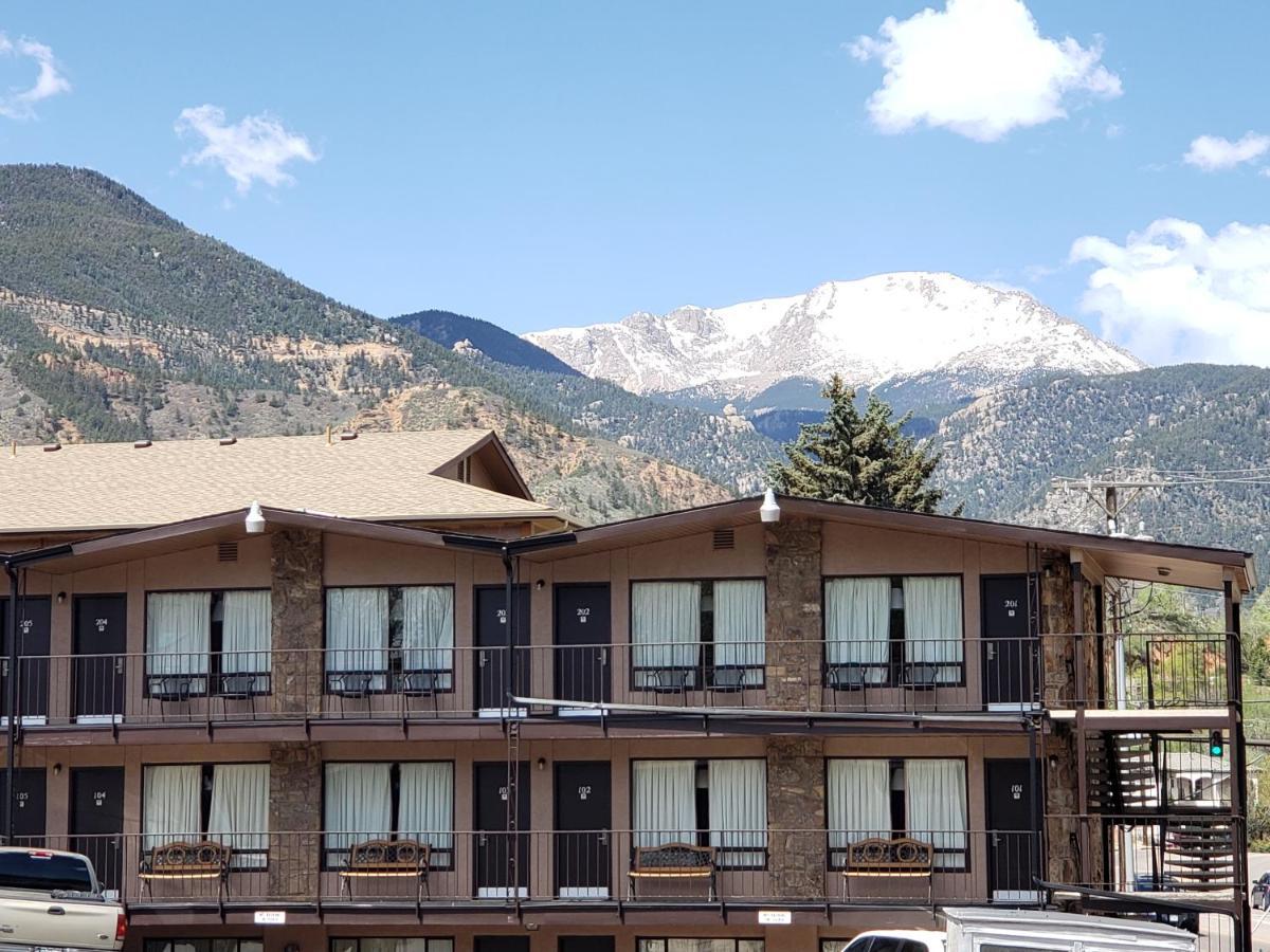 Silver Saddle Motel Маниту Спрингс Екстериор снимка