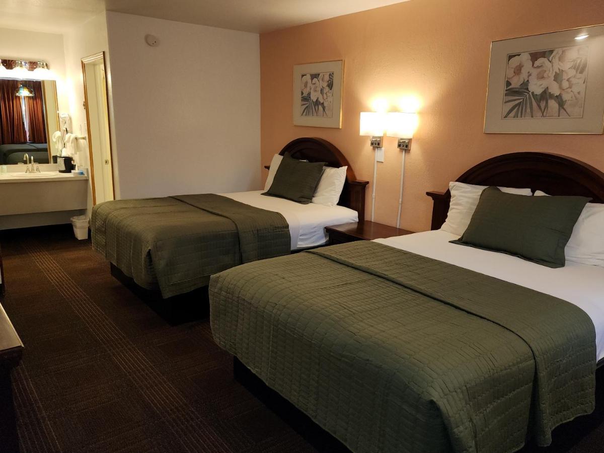 Silver Saddle Motel Маниту Спрингс Екстериор снимка
