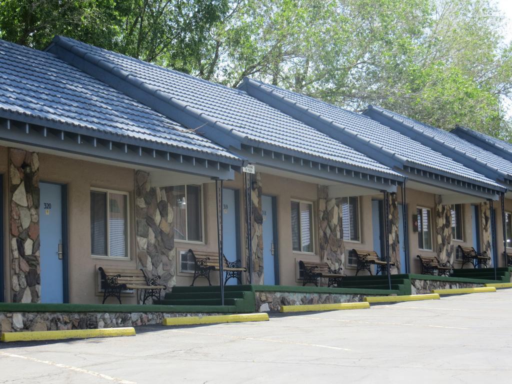 Silver Saddle Motel Маниту Спрингс Екстериор снимка