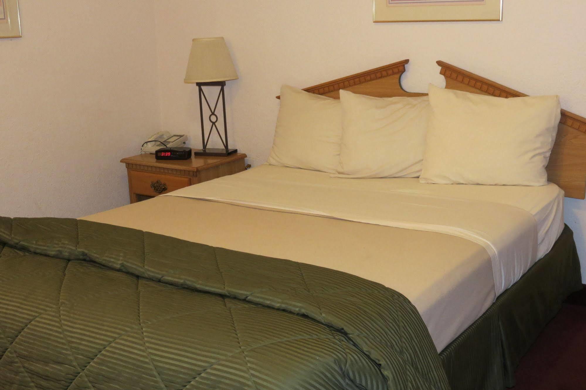 Silver Saddle Motel Маниту Спрингс Екстериор снимка