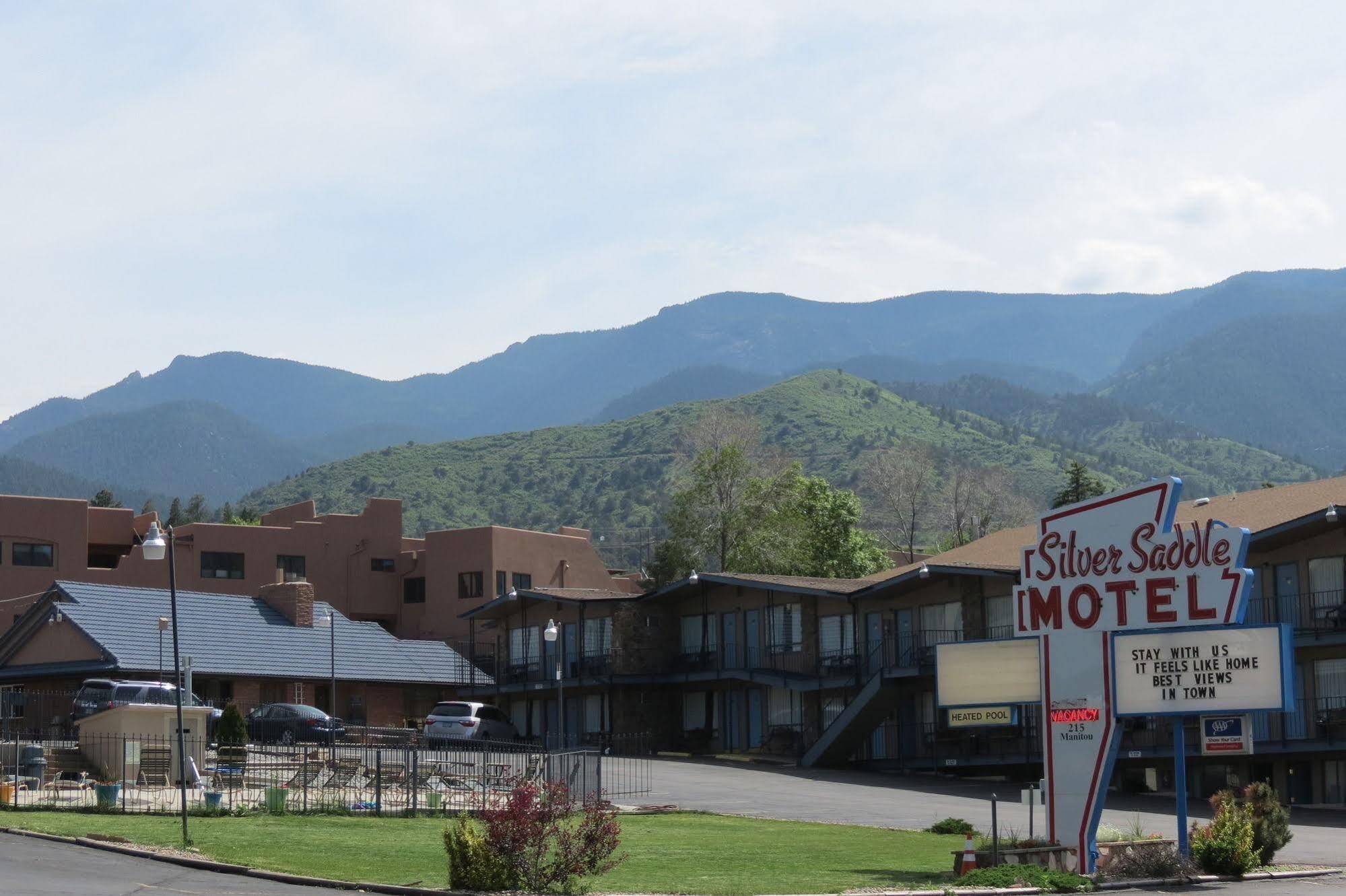 Silver Saddle Motel Маниту Спрингс Екстериор снимка
